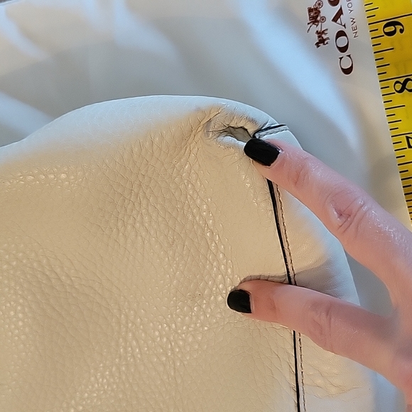 Authentic Coach handbag - Picture 10 of 14